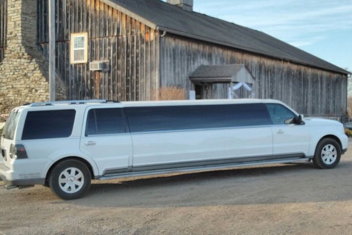 Lincoln Navigator Limousine Kansas City 